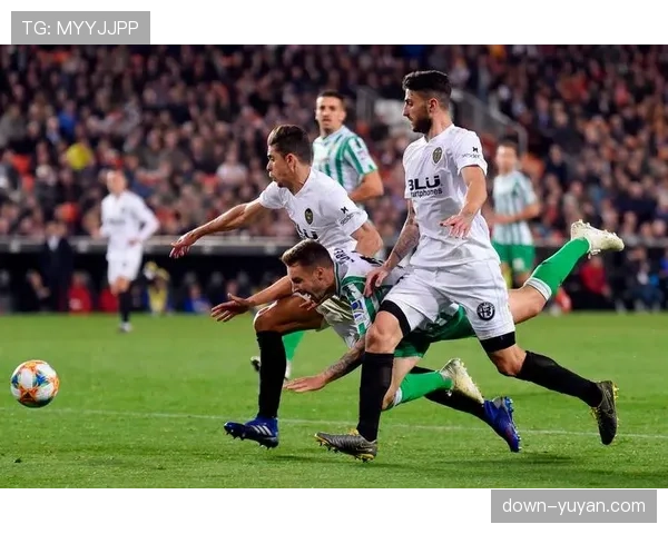 战术角球创新:西甲塞尔塔队演练的“电梯门”战术引发讨论 战术角球创新:西甲塞尔塔队演练的“电梯门”战术引发讨论